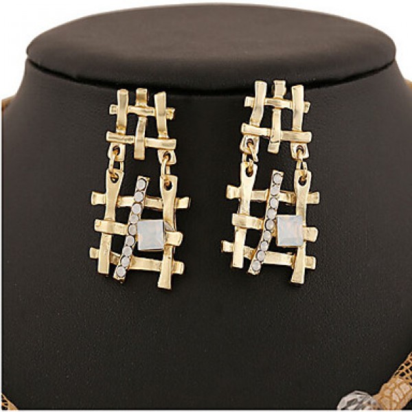 Europe exaggerated retro fashion rattan Pendant Necklace Earrings Set  